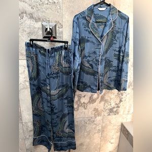 Beautiful bird of paradise pajamas set